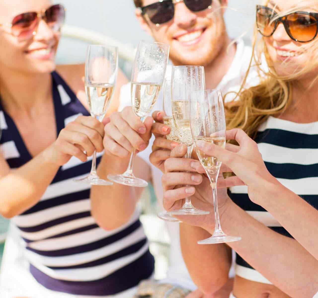 https://boatclubmalaga.com/wp-content/uploads/2018/09/post_03-1280x1200.jpg
